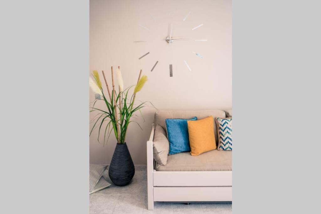 Remvi Deluxe Apartment 104 With Sea View 카르파토스 외부 사진