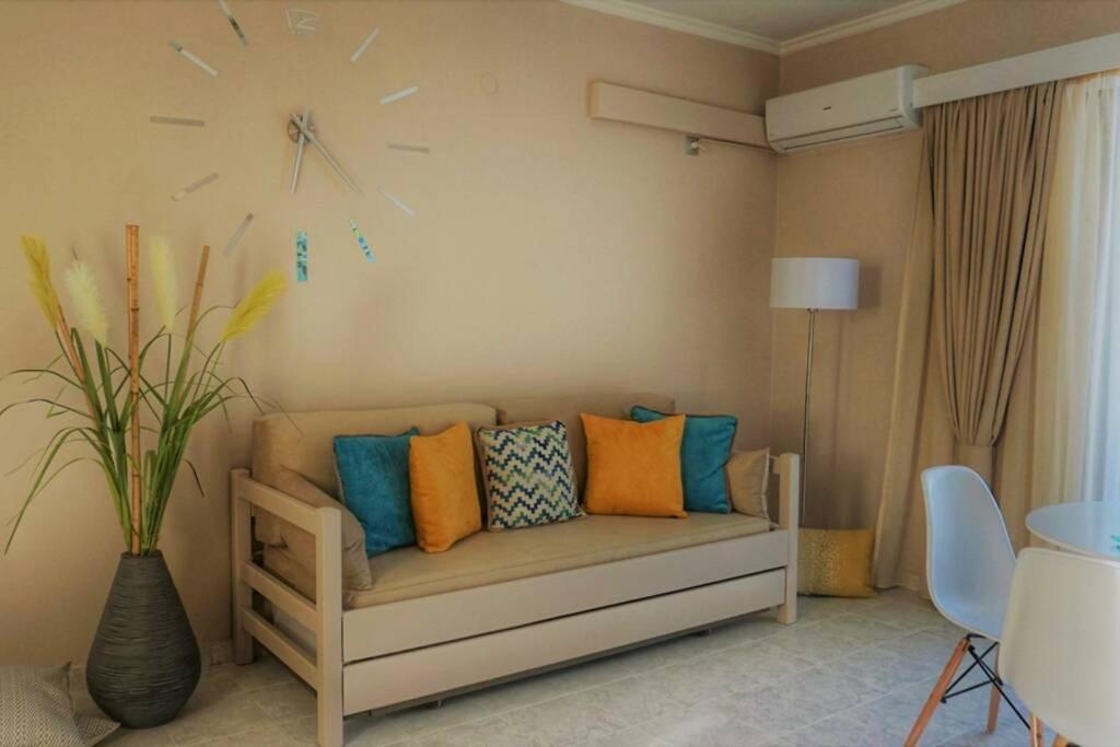 Remvi Deluxe Apartment 104 With Sea View 카르파토스 외부 사진