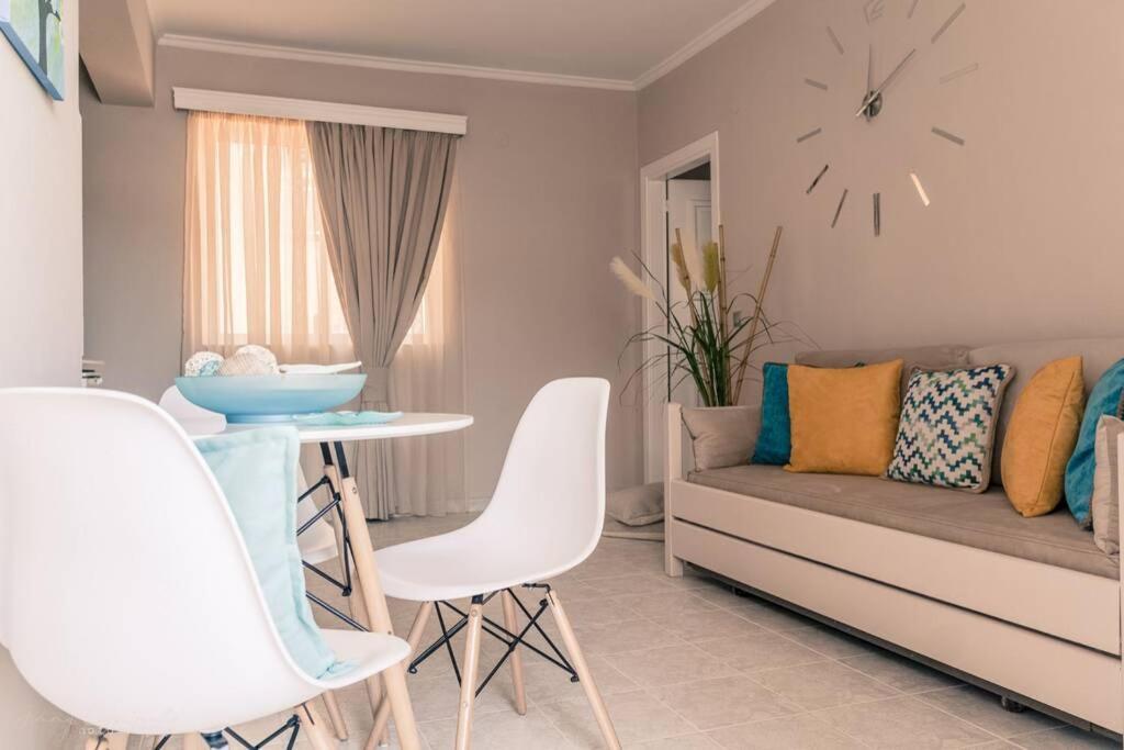 Remvi Deluxe Apartment 104 With Sea View 카르파토스 외부 사진